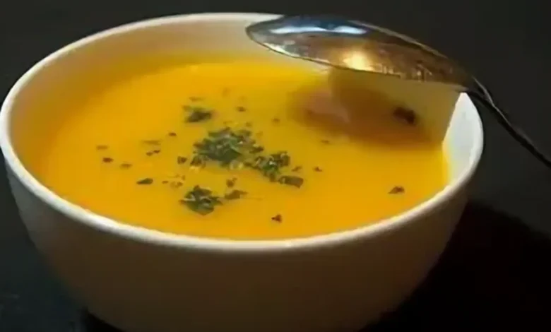 Soupe butternut crémeuse avec épices