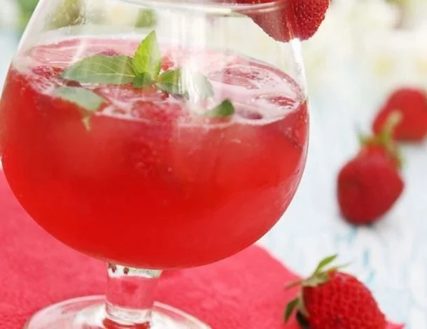 soupe de champagne à la framboise